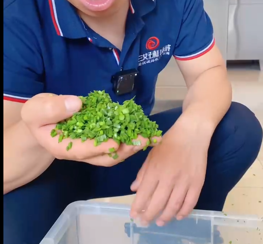 大環(huán)境下切菜機(jī)沒(méi)有撿漏，只有深不見(jiàn)底的“坑”