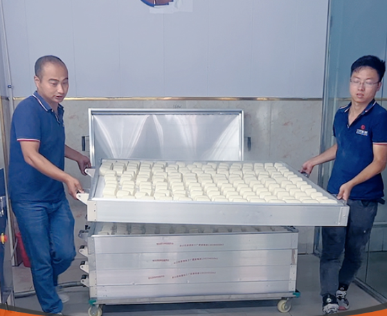 饅頭想實現流水線作業，該選什么樣的饅頭機？
